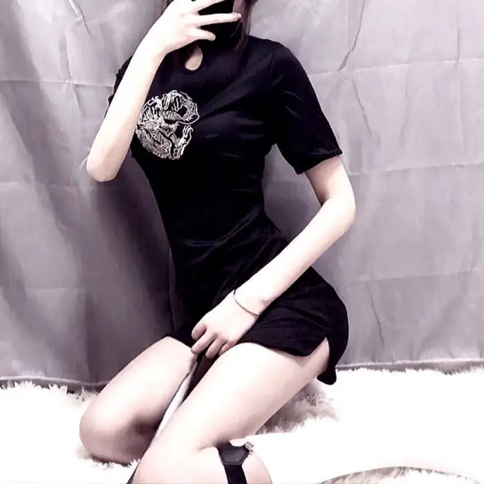 滑板女孩